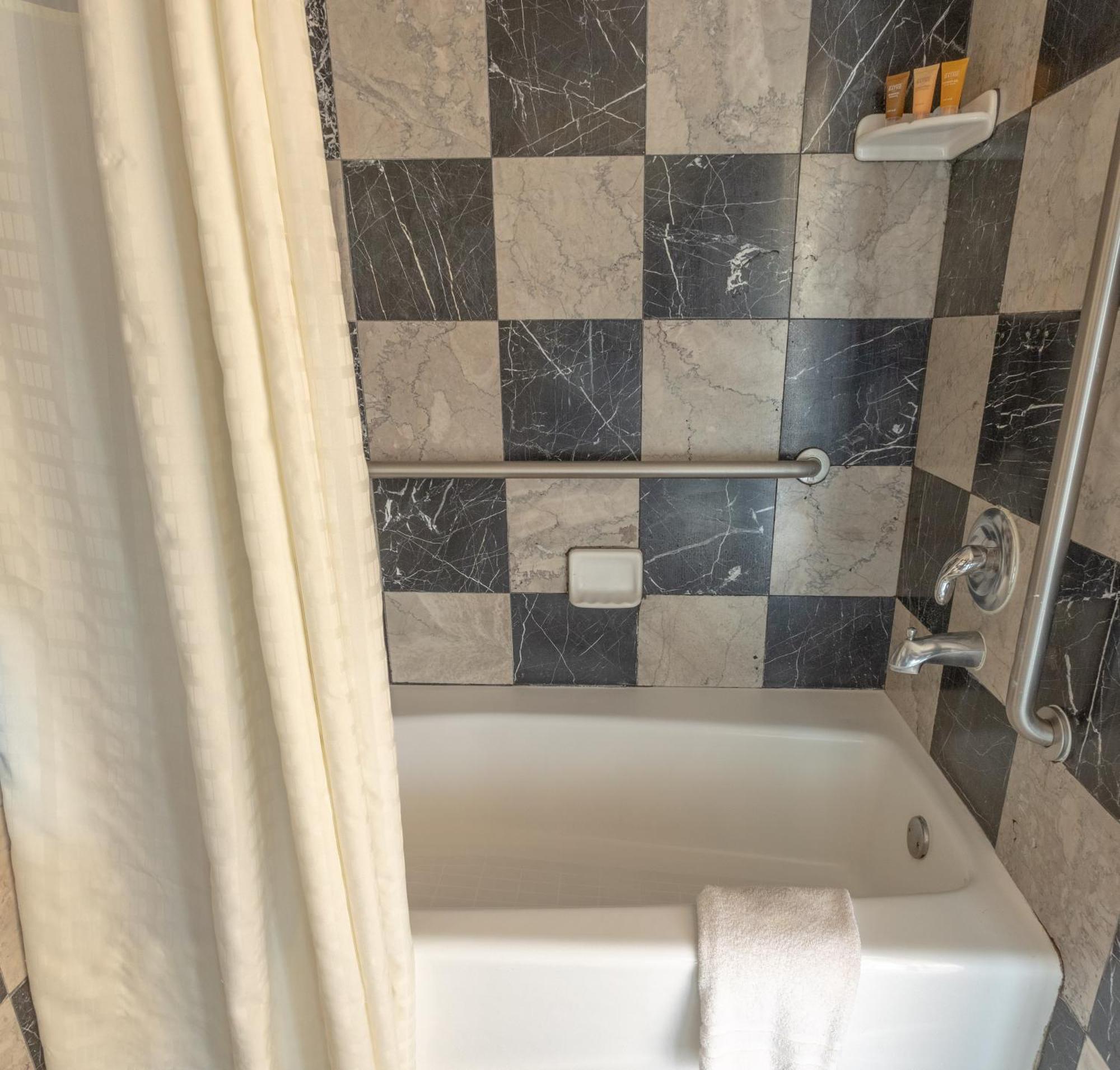 Ocean Inn & Suites St. Simons Island Zewnętrze zdjęcie