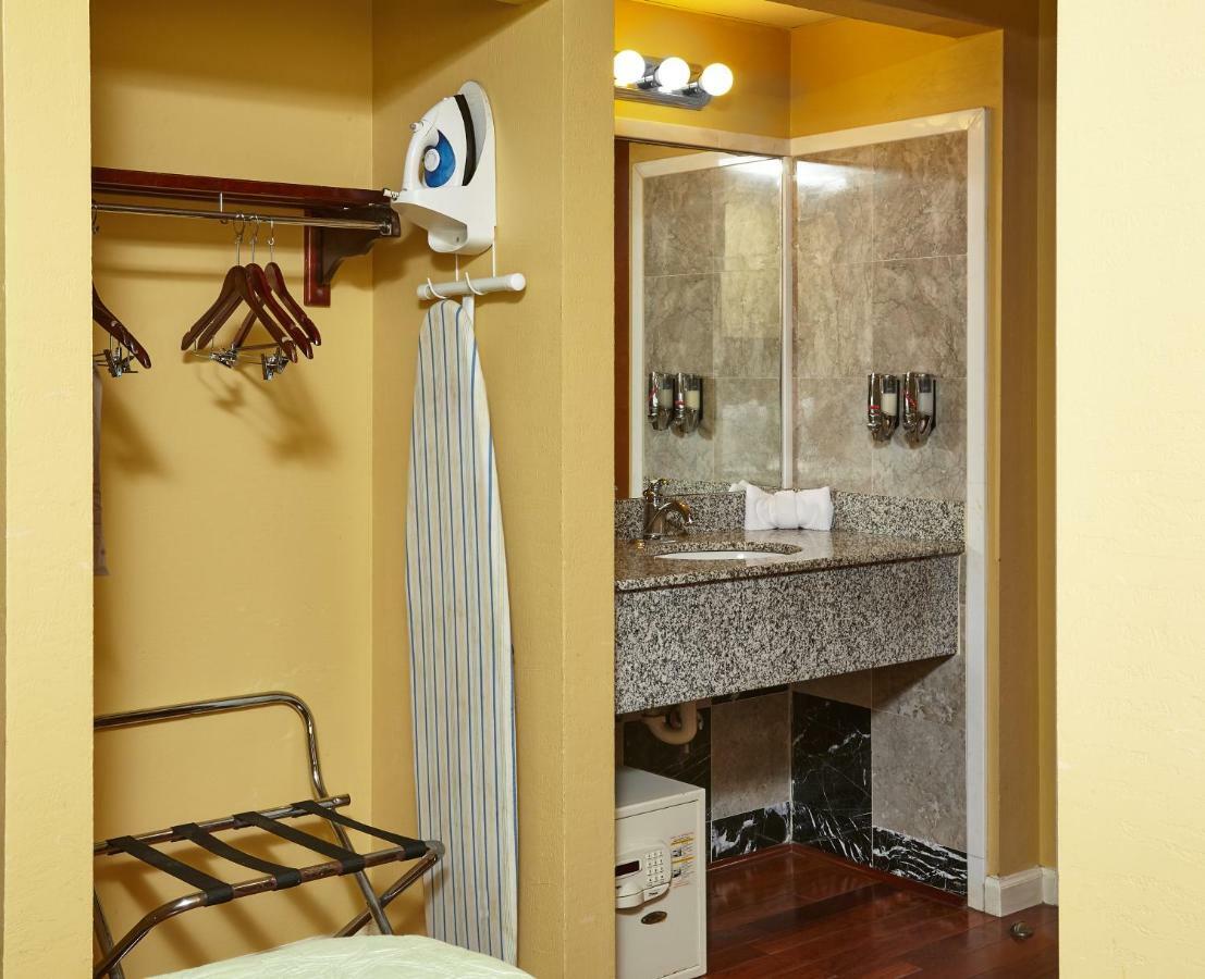 Ocean Inn & Suites St. Simons Island Zewnętrze zdjęcie